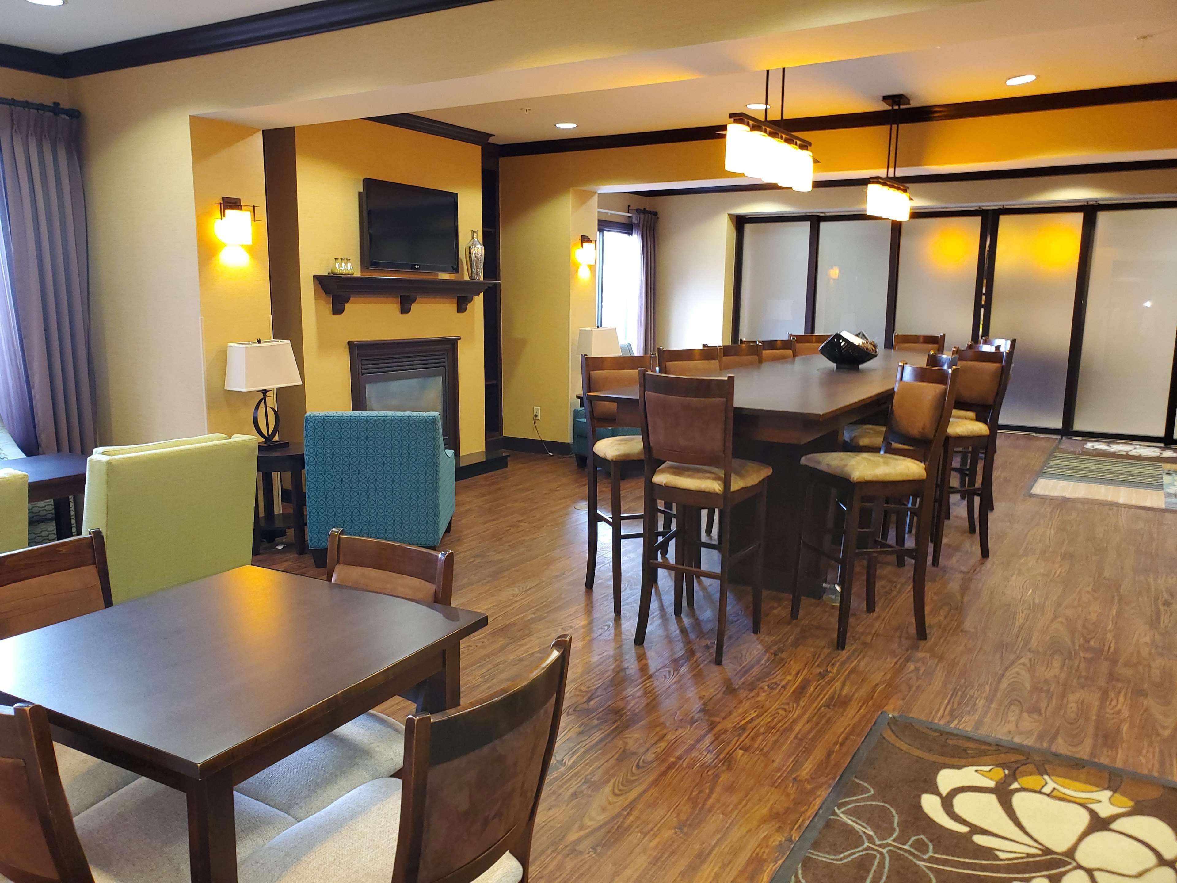 Hampton Inn Stow Ngoại thất bức ảnh