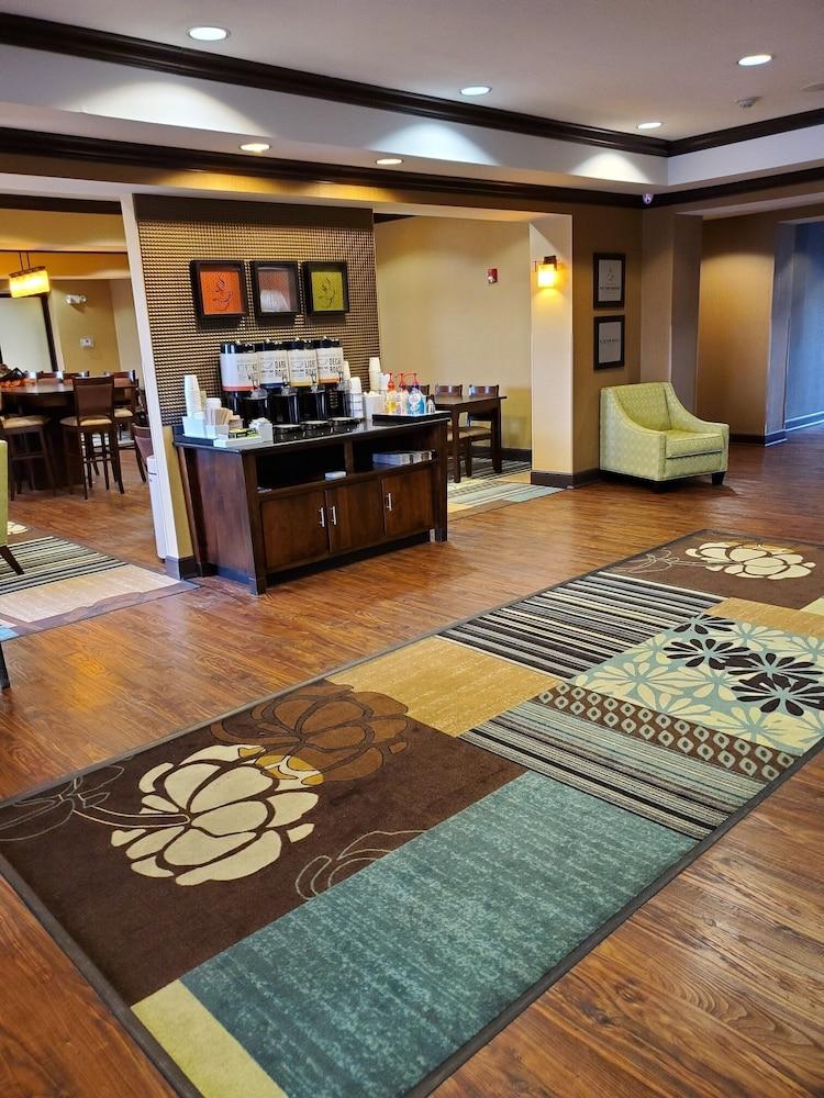 Hampton Inn Stow Ngoại thất bức ảnh