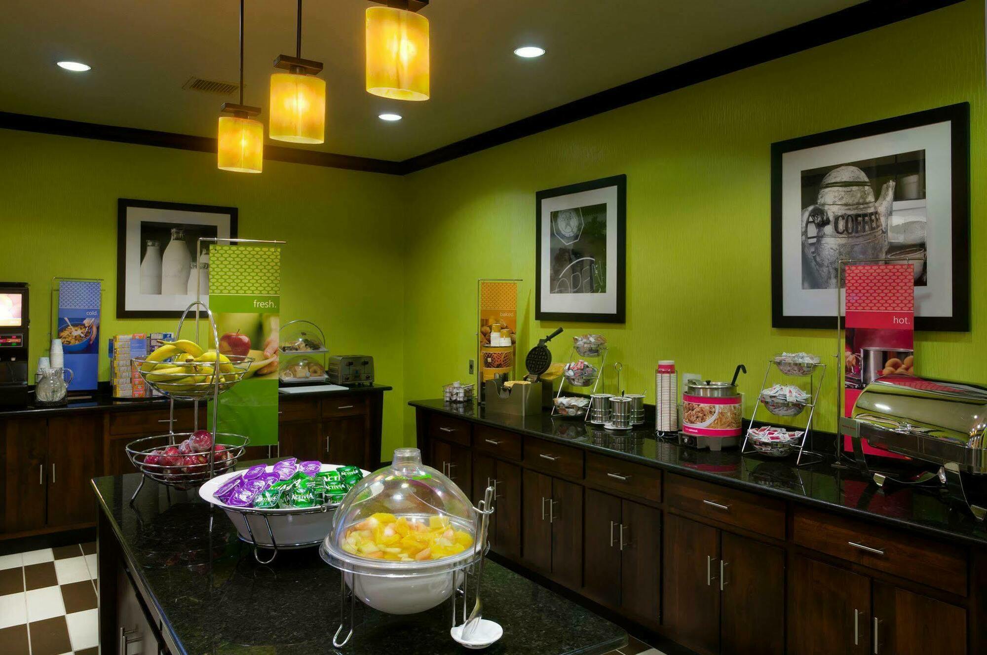 Hampton Inn Stow Ngoại thất bức ảnh