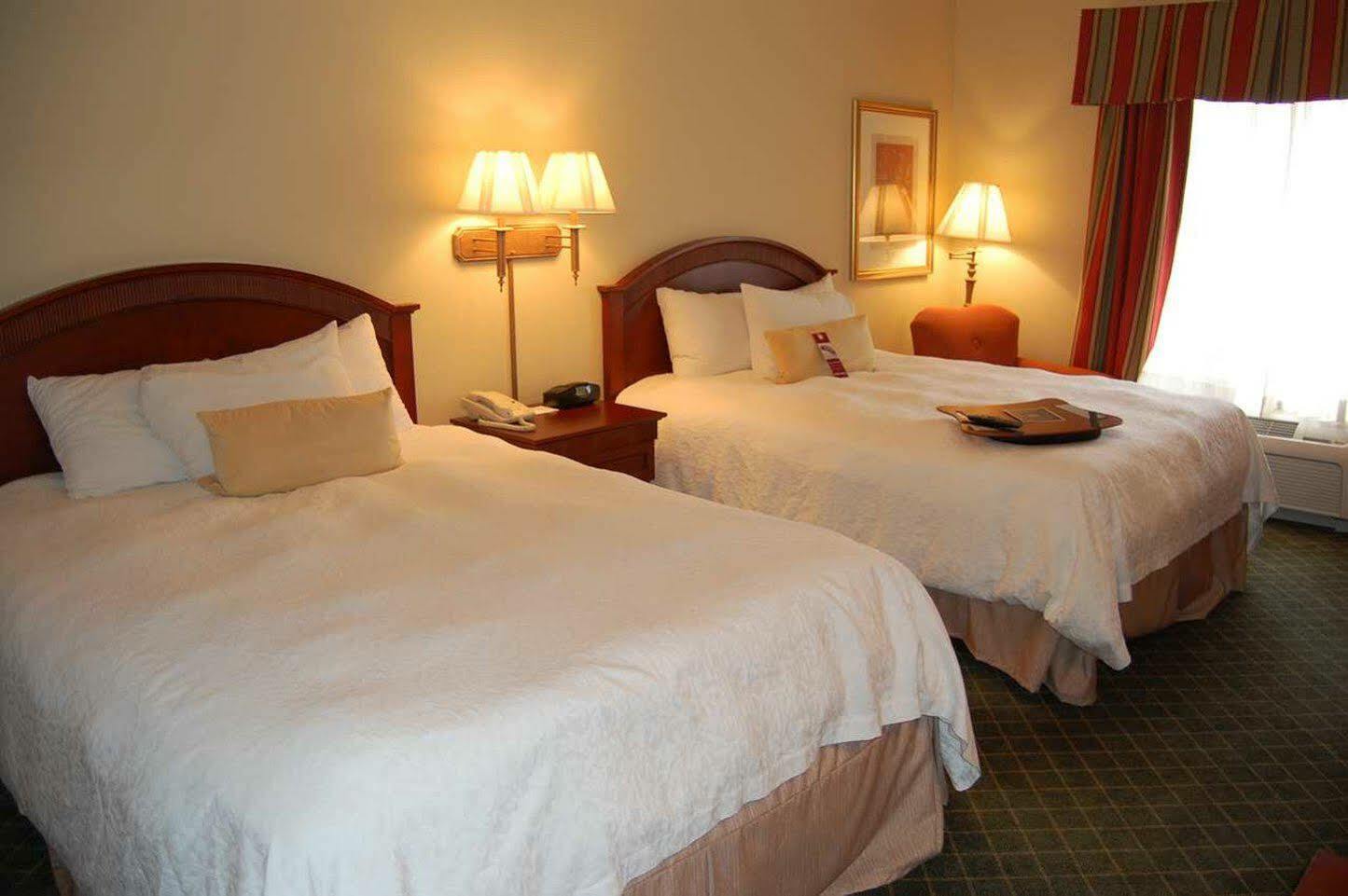 Hampton Inn Stow Ngoại thất bức ảnh